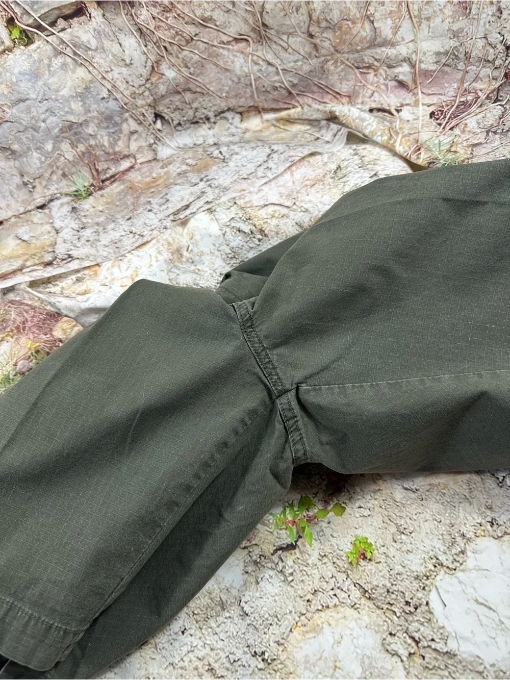 Old Navy size 32 men’s cargo shorts 0410